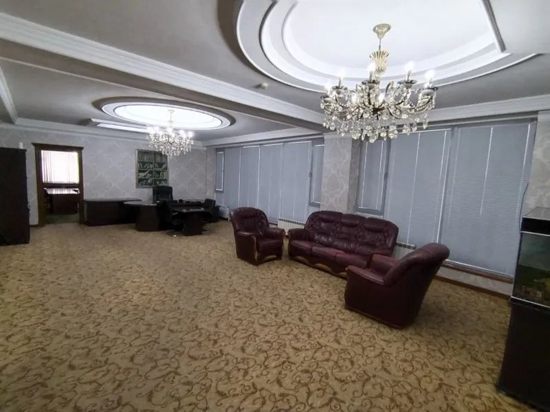 Аренда под офис 2 комната, С Мебелью! 88кв.м Алайский! 2200у.е — фото 2