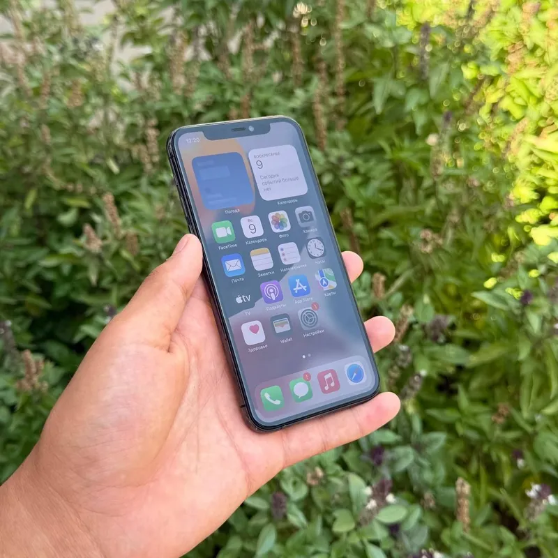 IPhone 11 Pro ZA/A region 2 sim 4 IPhone 11 Pro ZA/A region 2 sim 4