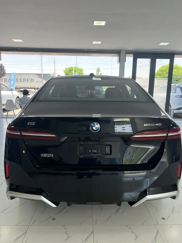 Bmw i5 Elektor. 4 Bmw i5 Elektor. 4