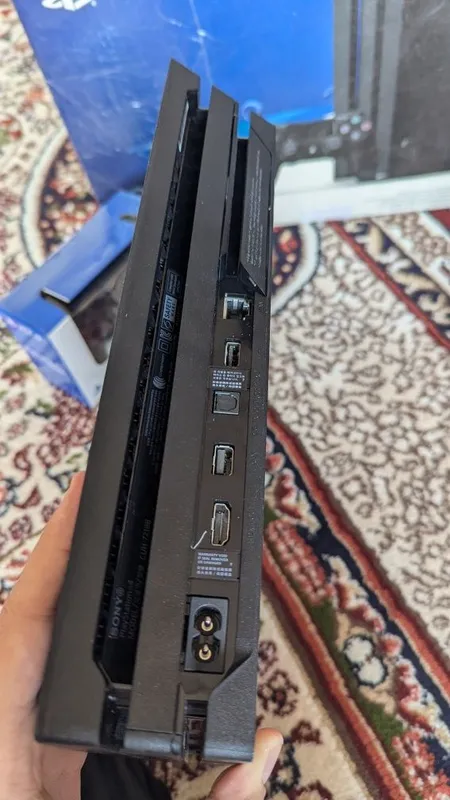 Playstation 4 Pro 1tb+2 ta yangi joystick+450 ta uyin 4