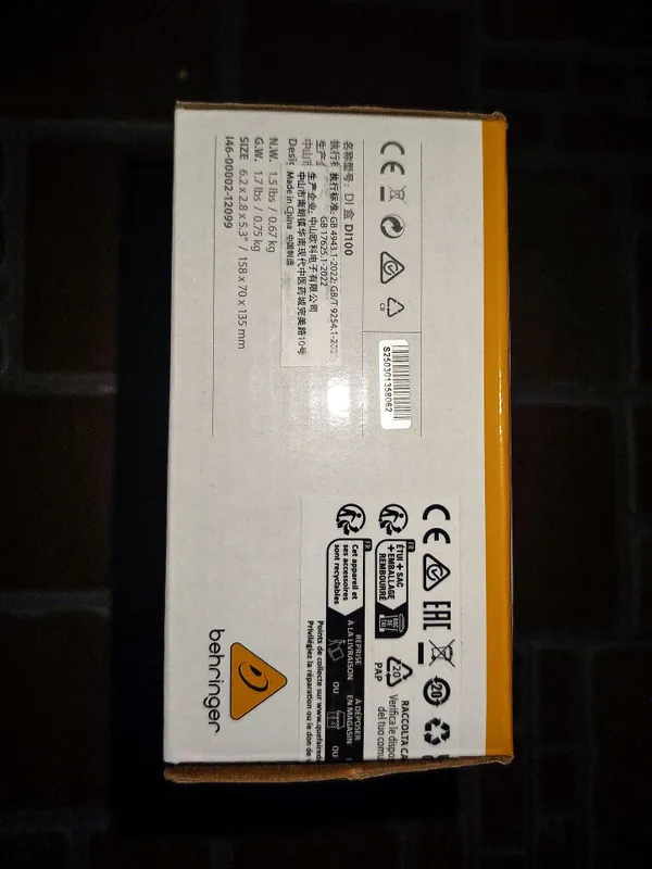 Торг! Новый Активный Behringer DI-Бокс — Ultra-DI DI100 4 Торг! Новый Активный Behringer DI-Бокс — Ultra-DI DI100 4