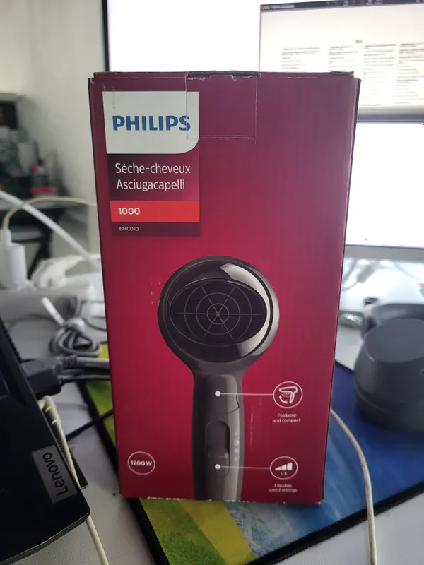 Срочно продаю фен Philips