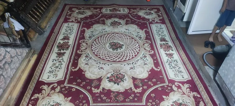 Gilam sotiladi, Qizil gilam 5*3. Oq 2*5 — фото 2