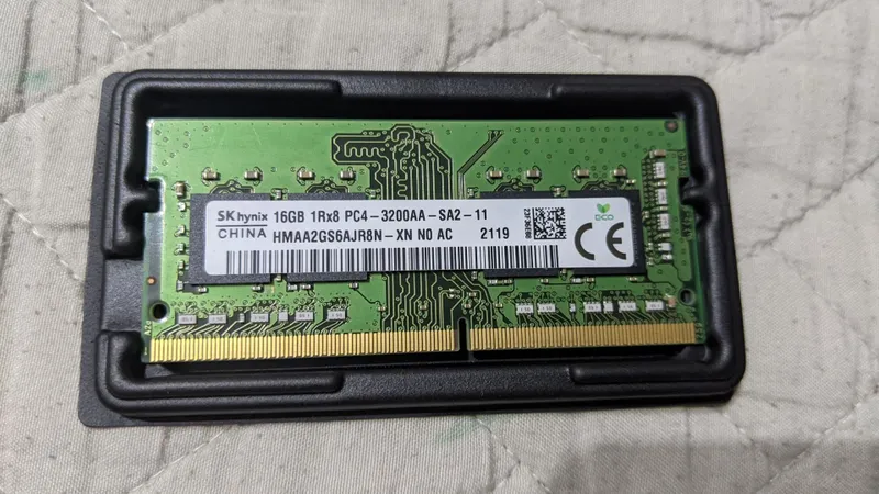 Оперативная память ноутбука SO-DIMM DDR4 4-8-16 GB