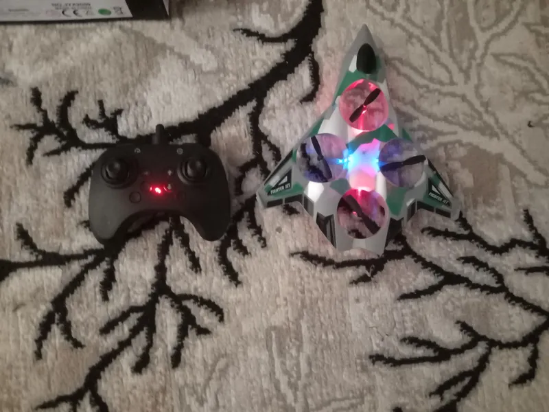 Dron 4
