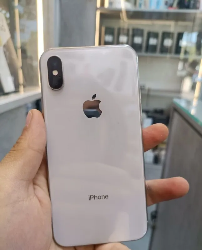 iPhone X в хорошем состоянии 3