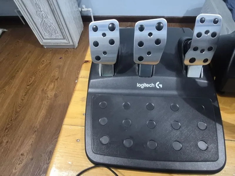 Logitech G29 Driving Force — фото 4