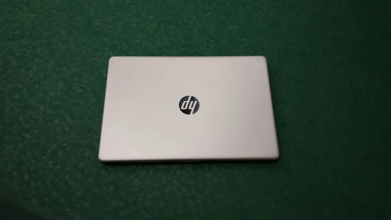 Ноутбук HP Laptor 15 — фото 2