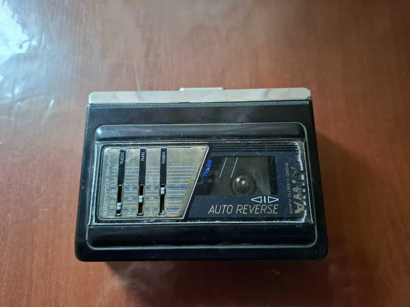 винтажный плеер Aiwa HS-G36