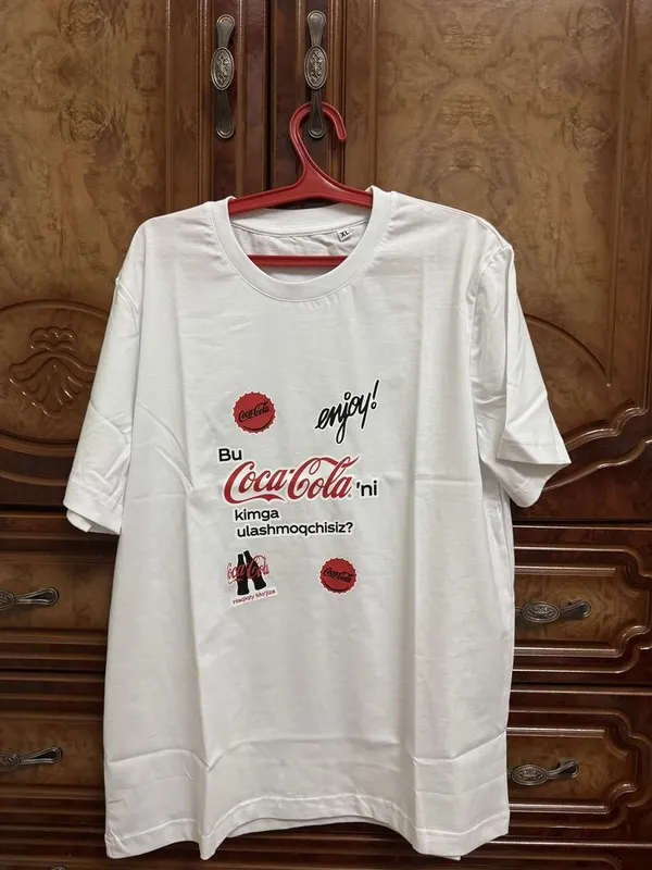 Футболка от CocaCola Футболка от CocaCola