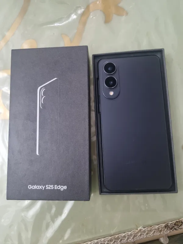 Samsung galaxy s25 edge 1