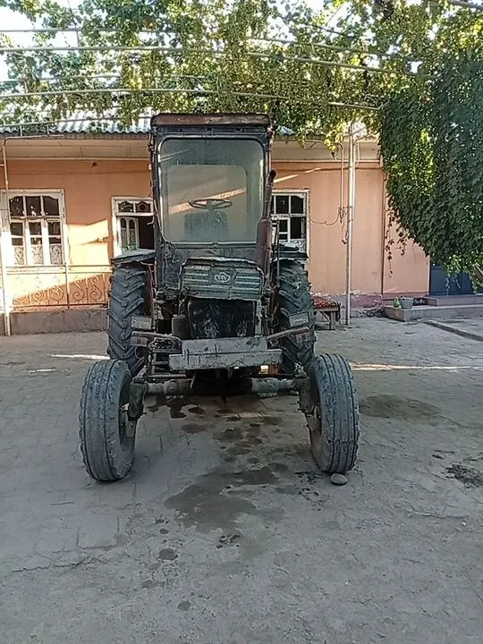 Traktor T28 sotiladi 2 Traktor T28 sotiladi 2