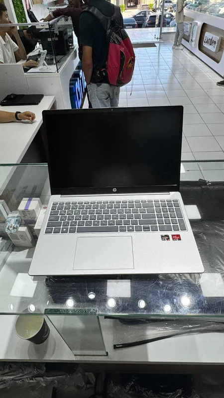Hp Laptop 15 Amd rayzen 7