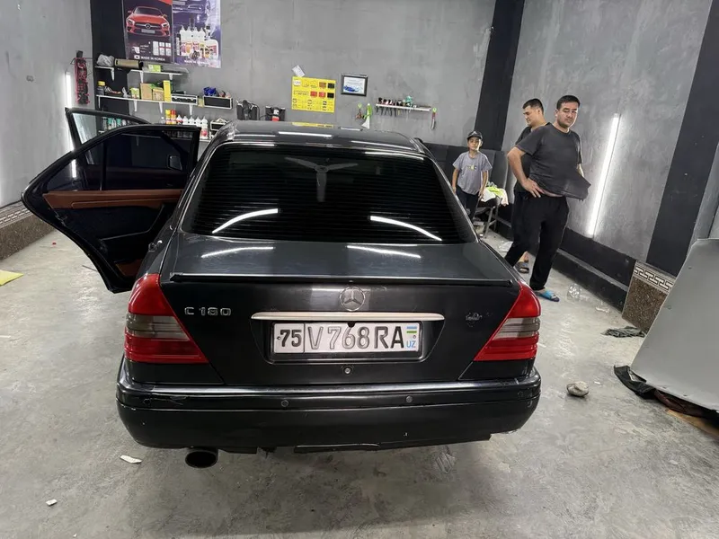 Mercades sechka 180 2 Mercades sechka 180 2