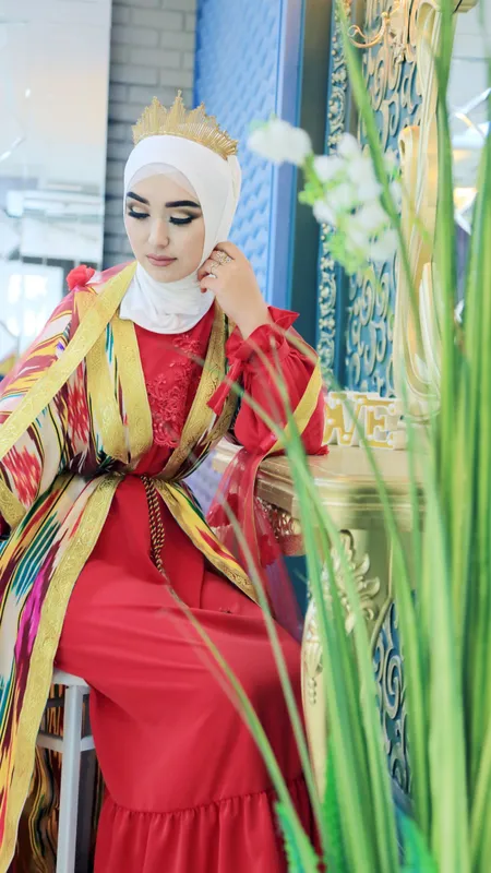kelin libos sotiladi narhi 300mingdan 2