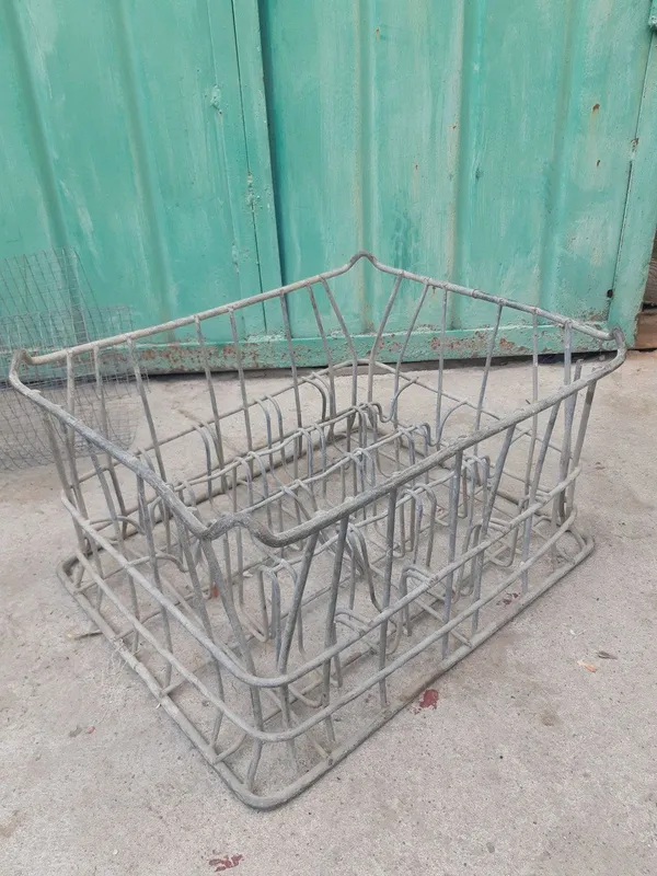 Железный яшик для бутылки