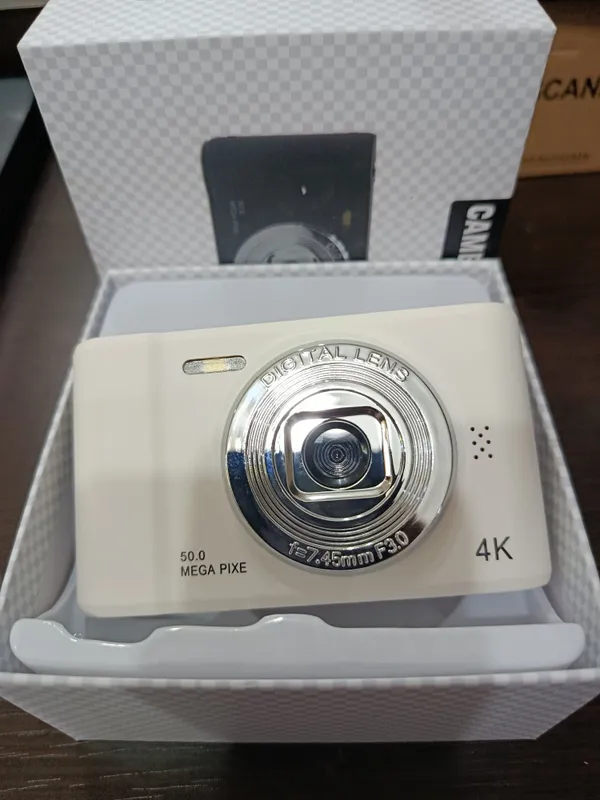 Продается фотоаппарат новый 2