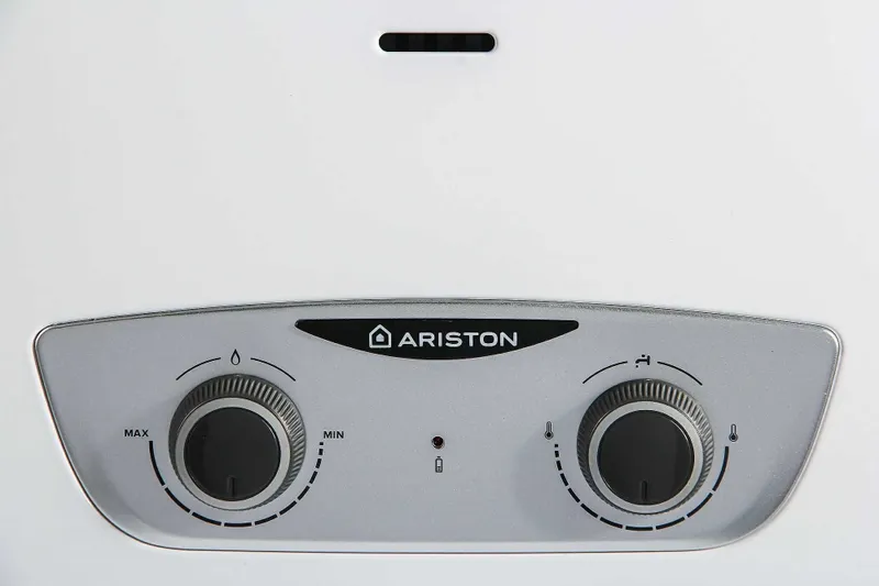 Газовая колонка ARISTON FAST R ONM 10 NG RU (10 л/мин) — фото 2 Газовая колонка ARISTON FAST R ONM 10 NG RU (10 л/мин) — фото 2