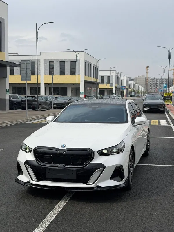 BMW I5 35L srochna