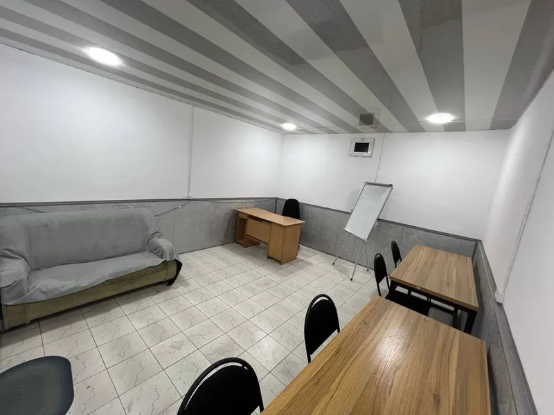 Аренда под офис 3 минут от метро Беруний, С мебелью! 20м2 200$ подвол! — фото 3