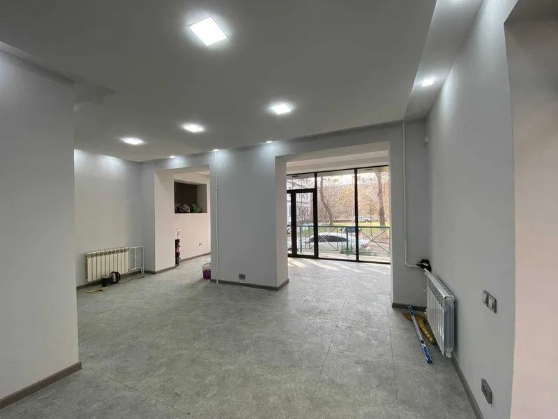 ПРОДАЁТСЯ коммерция 120 м2 метро Ойбек 6