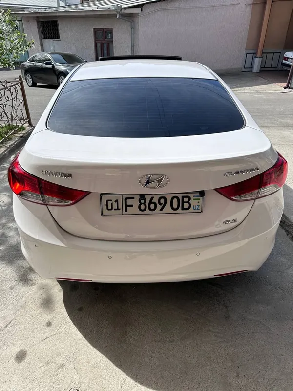 Hyundai Elantra GLS — фото 2