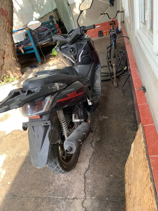 S max skuter sotiladi 3