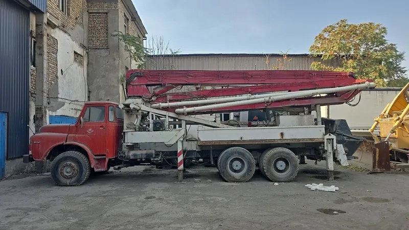 Продаётся автобетоннасос марки MAN