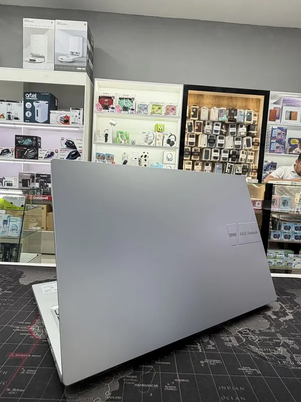 Asus vivobook x1504va