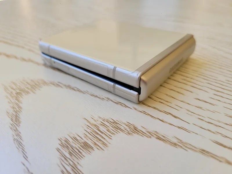 Samsung Galaxy Z Flip 3 (5G). OzU 8/256 GB. IDEAL — фото 3