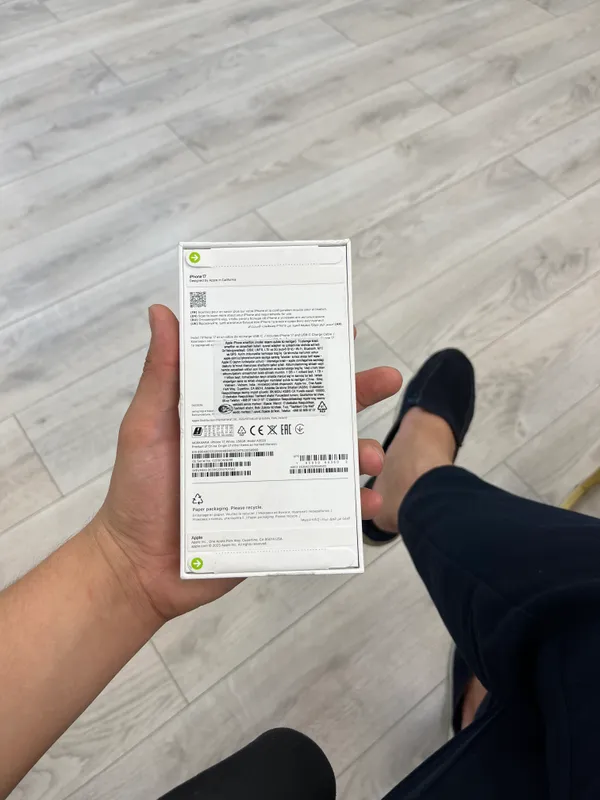 Iphone 17 rangi oq ochilmagan 900$ sotiladi — фото 1