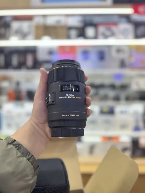 Sigma 105 mm F2.8 EX DG MACRO OS 1