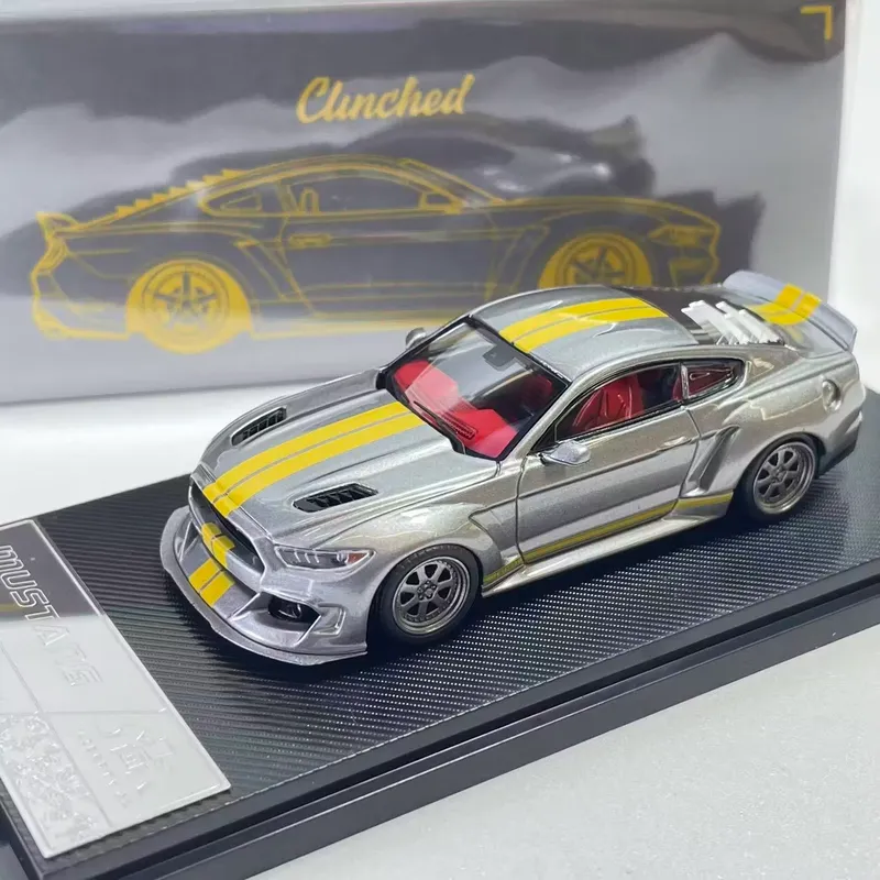 1:64 Ford Mustang машинка игрушка коллекция 3 1:64 Ford Mustang машинка игрушка коллекция 3
