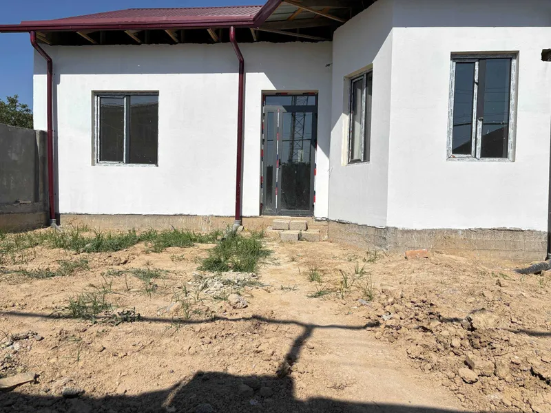 1,8 сотки, 73 м² (105 м²) 2026 г. Дёшево, но махалля, кладбищенская улица 200–300 м 1