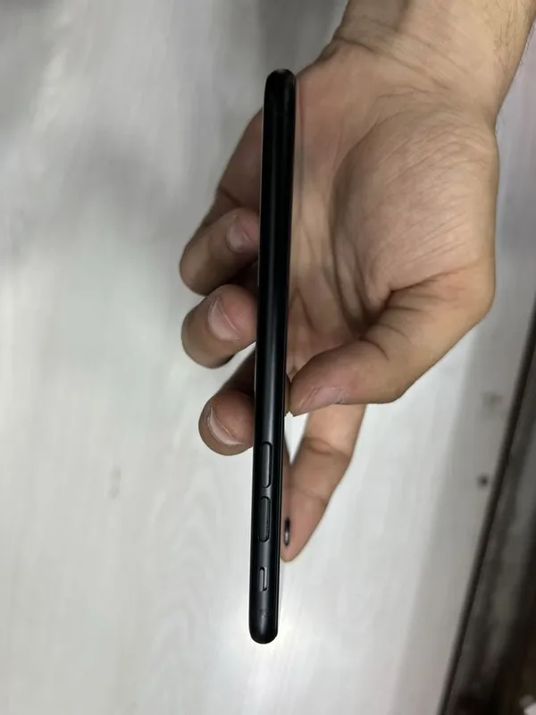 IPhone SE - 64Gb 6 IPhone SE - 64Gb 6