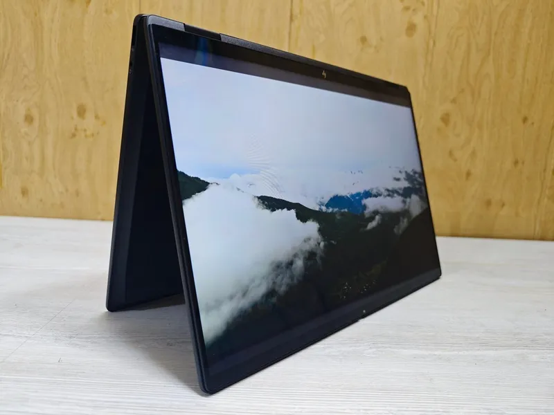 HP OmniBook X Flip 16 — фото 1 HP OmniBook X Flip 16 — фото 1
