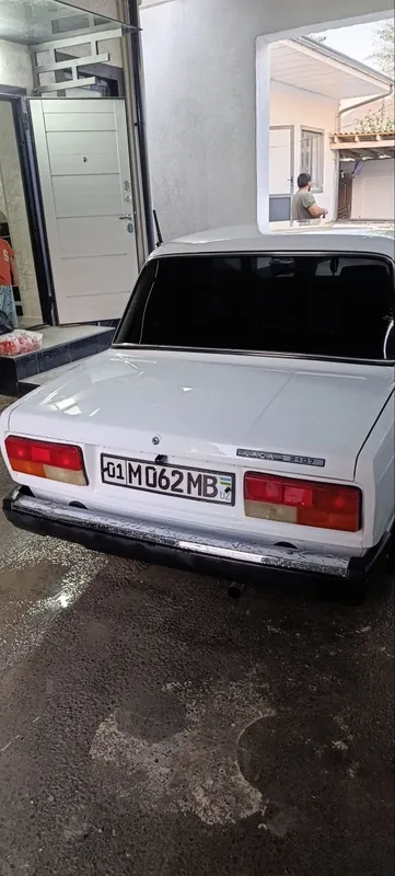 Lada 2107 sotiladi sirochna 4 Lada 2107 sotiladi sirochna 4
