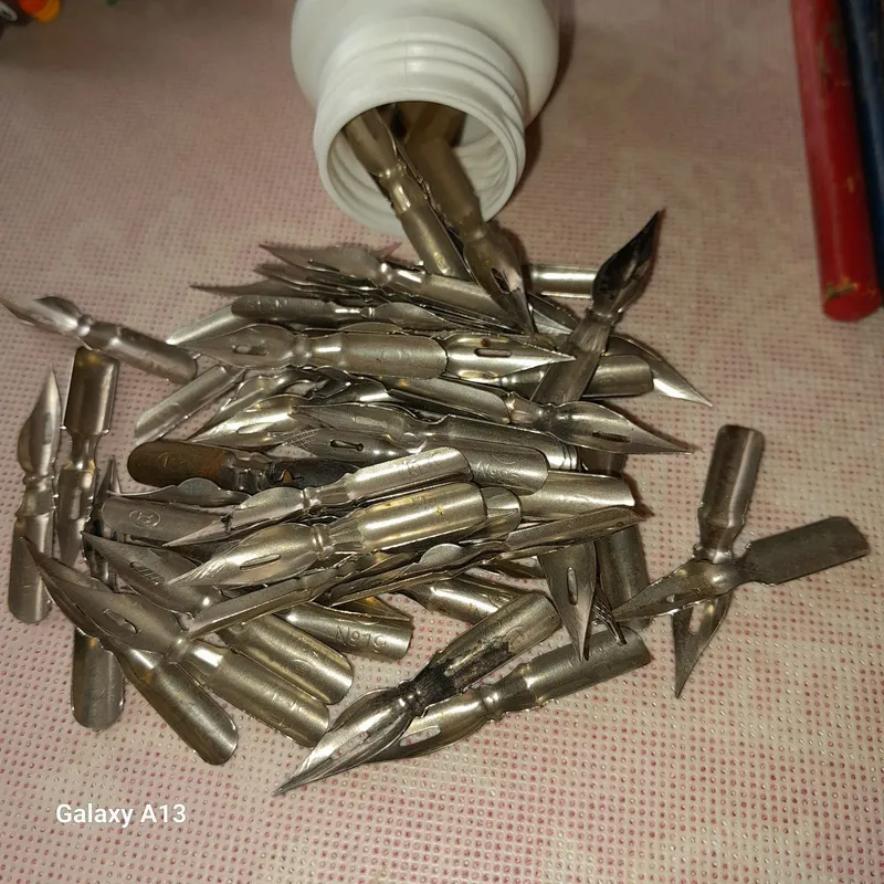 Продам чертежные принадлежности 3 Продам чертежные принадлежности 3