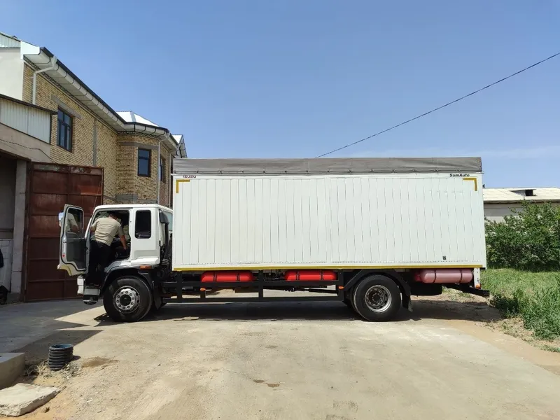 Isuzu 10 Ton sotiladi yili 2021 yil — фото 2