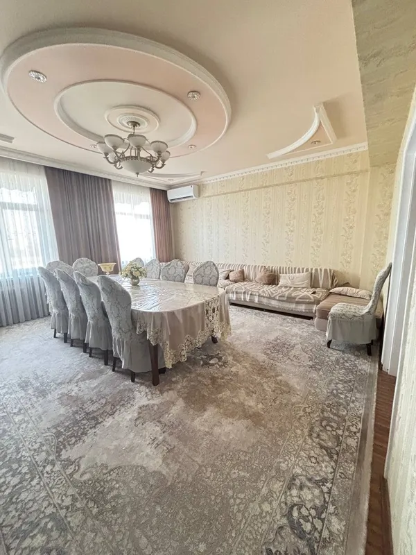 Kvartira sotiladi 4 xonali 130 m2 g’ishtli