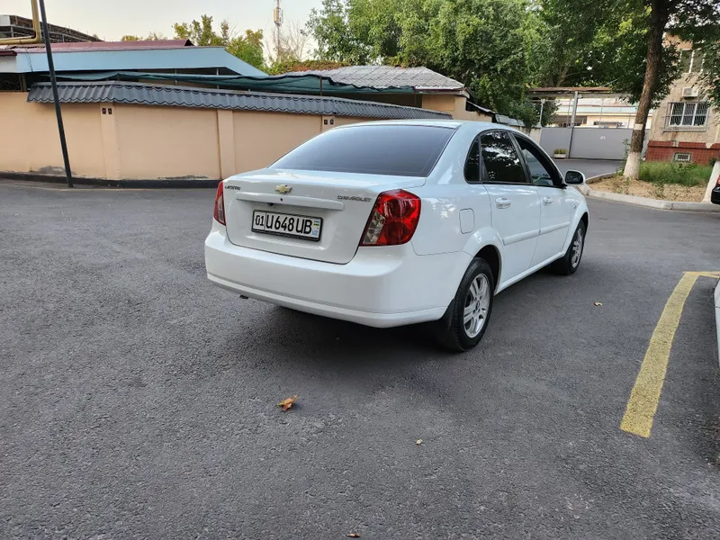 Срочно НЕ дорого Lacetti-2011год. АВТОМАТ. Не битый не гнилой. 2