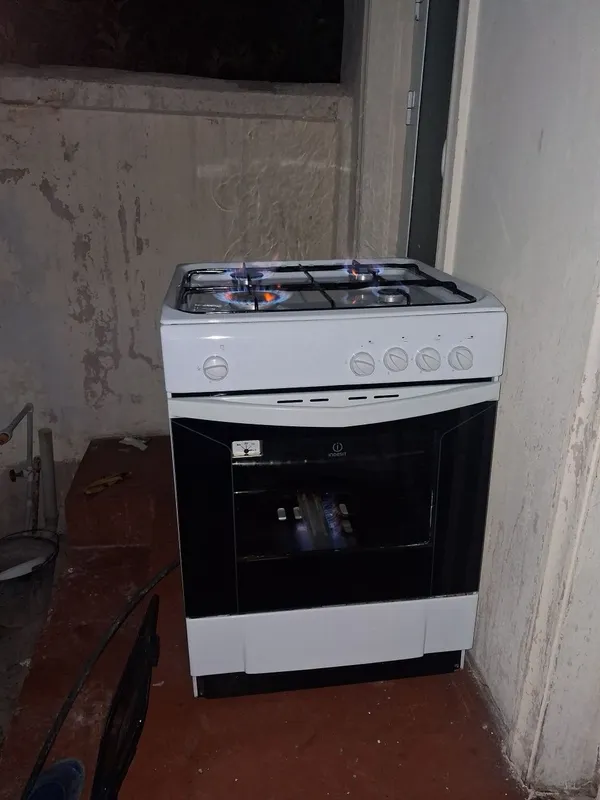 Продаётся газовая плита ИНДИЗИТ 60x60x85 2