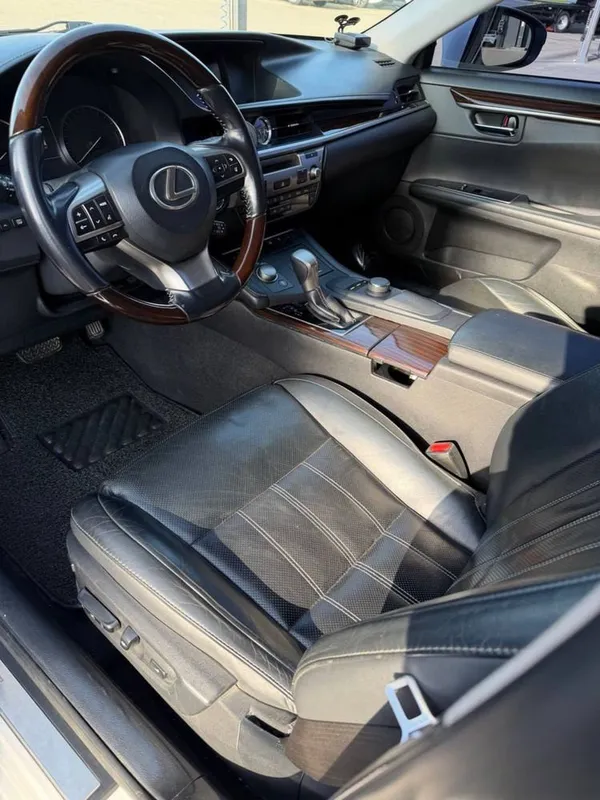 Lexus 250 белый автомат коробка 2 Lexus 250 белый автомат коробка 2