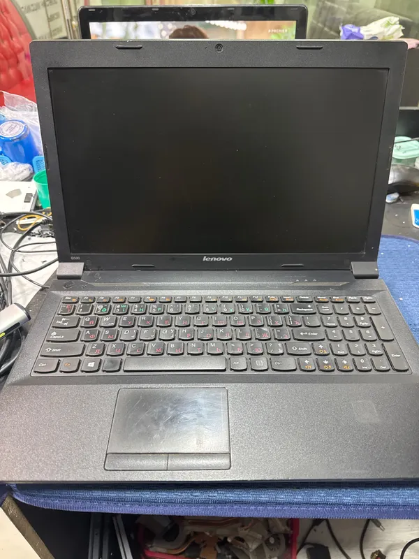 Lenovo B590 sotaman 2 Lenovo B590 sotaman 2