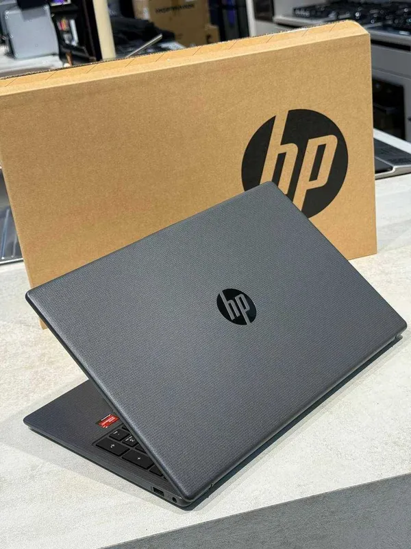 HP laptop 15 AMD R3-7320U/DDR5 8GB/SSD NVME 1TB/Display 15'6 FHD IPS — фото 1