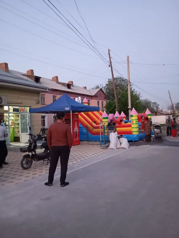 Batut sotiladi 7 ga 4 razmerda Narxi 10mln yangi 4