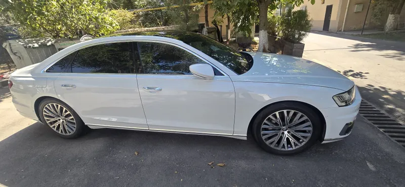Audi a 8 long full prezidentskiy 2018 god — фото 1