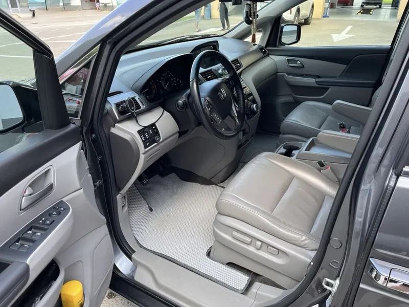 Honda Odyssey Touring (North America) Full позиция — фото 5