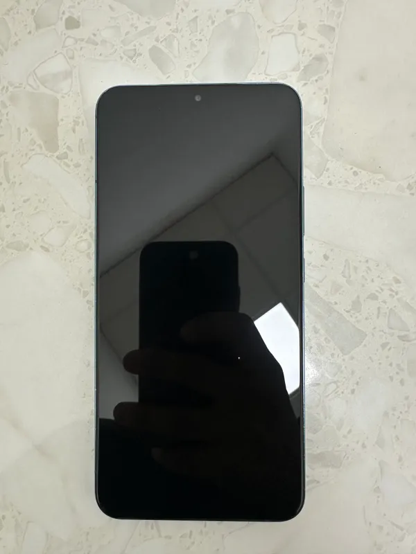 Samsung Galaxy S22 Plus + 2 Samsung Galaxy S22 Plus + 2