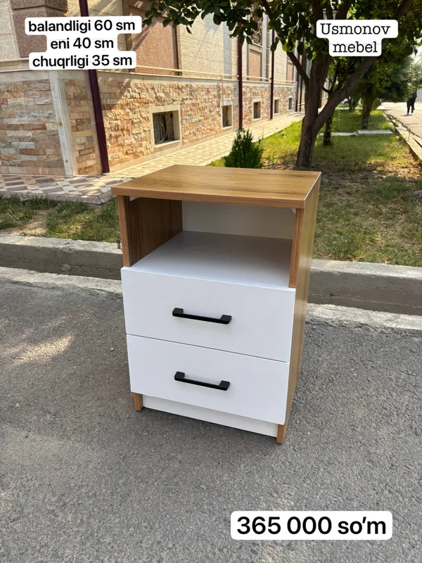 Тумбочка помощница на роликах для салона красоты 2